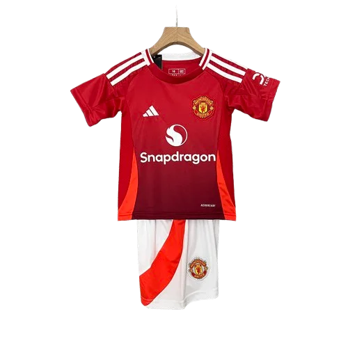 Conjunto Infantil Manchester United l 2024/25 Vermelho - Modelo Torcedor